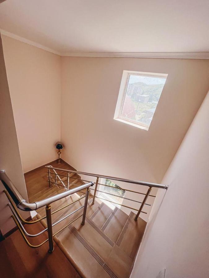 Apartaments Tsaghkadzor Hrazdan Esterno foto